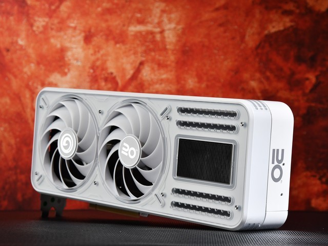 影驰20周年GeForce RTX 4090显卡评测：性能强悍颜值爆表
