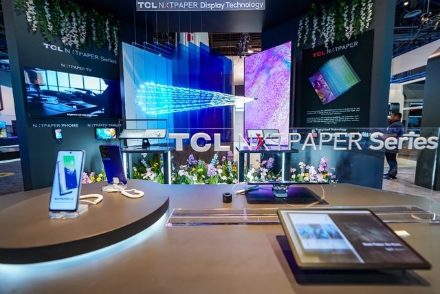 TCL实业携115吋全球最大QD-Mini LED电视及移动智能终端解决方案登陆CES2024