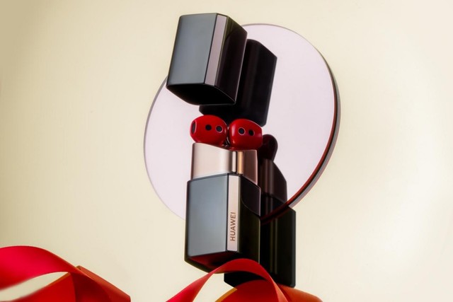 520ʱ Ϊ FreeBuds Lipstick ں 