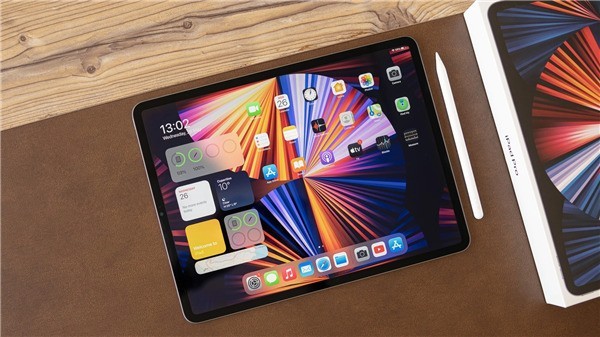 iPad Pro¿OLED