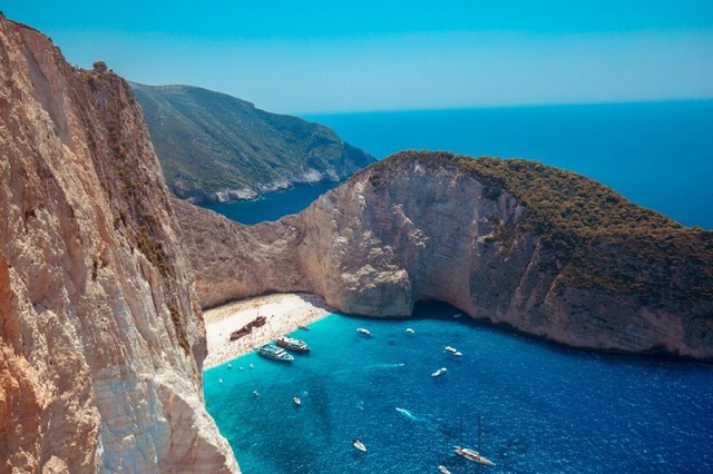 国外避暑旅游要注意哪些出境易搭配天际通华为手机搞定一切