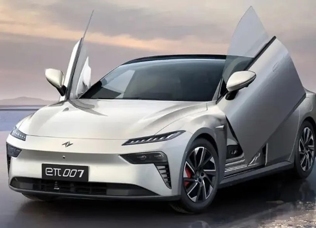 东风汽车eπ007全新电动超跑来了官方配置价格公布