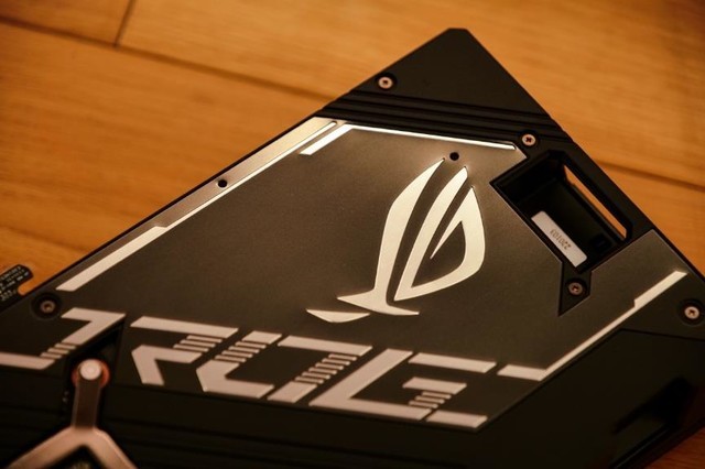 ٴ⹤ ǿʵ˶RTX 3090TiԿ 