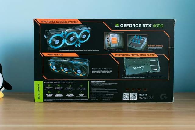需要换的不止是电源还有它!技嘉RTX 4090 GAMING OC 24G显卡惊鸿一瞥