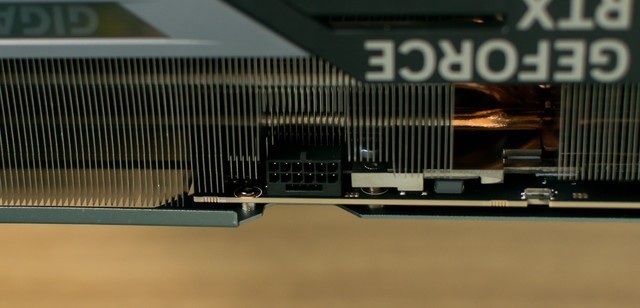 需要换的不止是电源还有它!技嘉RTX 4090 GAMING OC 24G显卡惊鸿一瞥