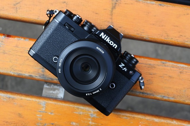 【有料评测】尼康Z26mm f/2.8镜头评测：强便携、高素质饼干镜头 