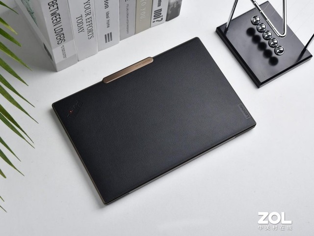 【有料评测】搭载深度定制版锐龙7 Pro 6860Z ThinkPad Z13商务本体验 