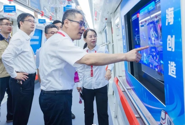  Smart travel creates Nantong rail transit OLED smart special train