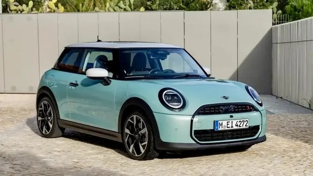 全新minicoopers三门版官图发布或入华销售价格1998万起