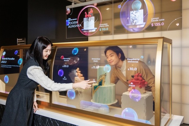 “透”见数字零售展示场景未来，透明OLED惊艳中国零售商大会