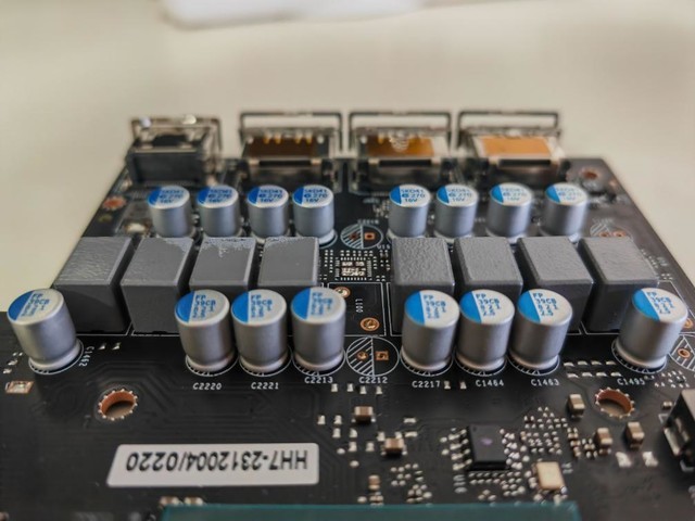 AIܿ쭣GeForce RTX 4070 SUPER ̤ѩMiniܽ