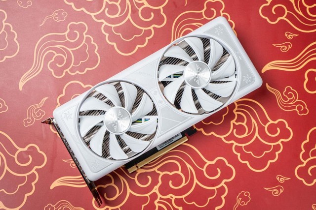 AIܿ쭣GeForce RTX 4070 SUPER ̤ѩMiniܽ