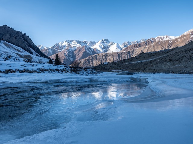 行摄新疆 富士中画幅镜头下的冬日北国风光