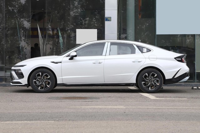 新索纳塔1398万元起上市汽车市场低迷韩系车逆袭来了