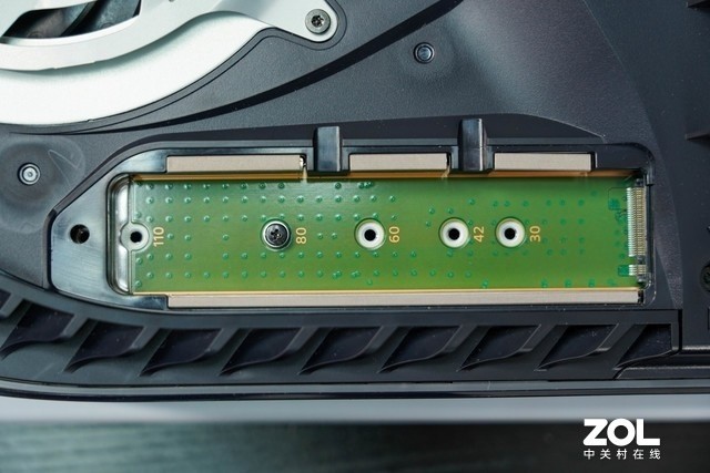 PCIe4.0 SSD如何扩容PS5存储？致态TiPro7000实操指南 