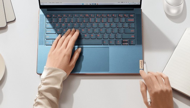 联想YOGA Air 14s登场开售 首发7999元起打造极致轻薄与强劲性能
