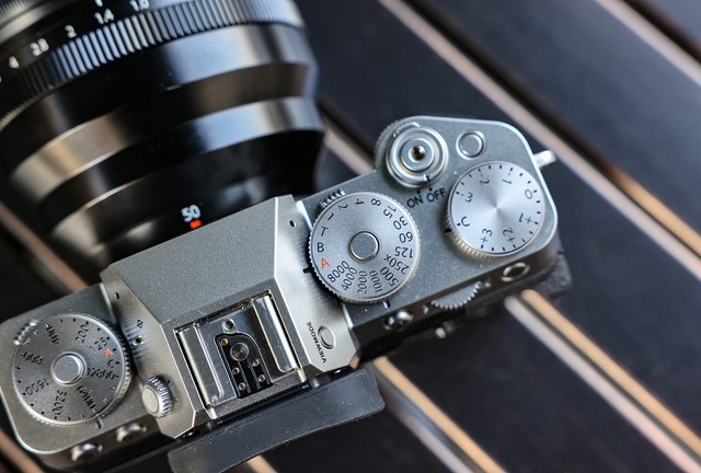 高颜值无反相机 4000万像素富士X-T5