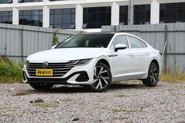 更换发动机 新款一汽-大众cc家族上市 售价24.99万元起