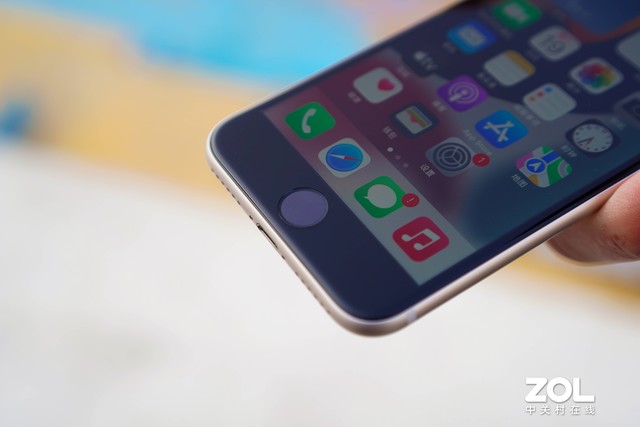 【有料评测】iPhone SE 3评测：可能是2022年最离谱的新机 