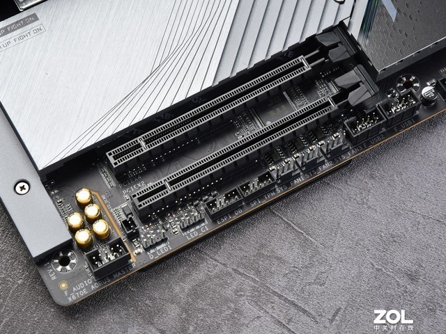 【有料评测】技嘉X670E AORUS MASTER超级雕主板评测 接口真的多