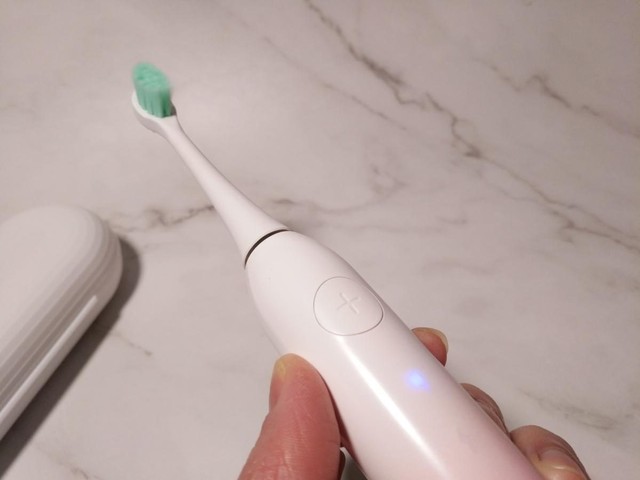 同同家T5U电动牙刷:好看又实用的洁牙小帮手