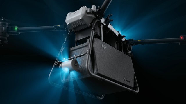 大疆首款运载无人机DJI FlyCart 30发布：开启低空运载新世代