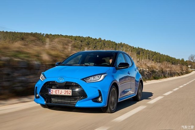丰田发布新款yaris官图增加动力选择提升信息娱乐系统