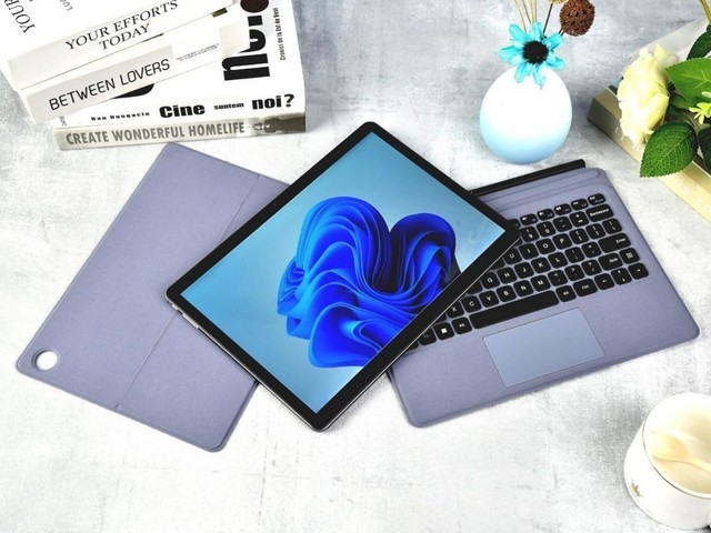  Two in one tablet computer is a must for business travelers, and it is extremely cost-effective to start with "Double 11"