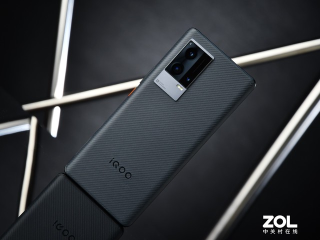 【必买】舒适握持新体验,这几款手机强烈推荐