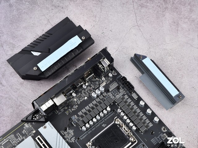 技嘉超级雕B760 DDR4主板评测 易于常规的堆料
