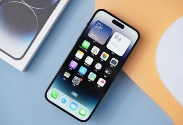 曝iPhone 15 Pro Max将首次搭载潜望式长焦