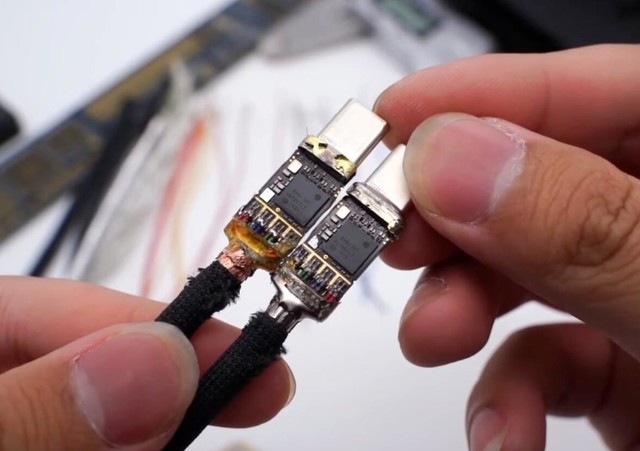 苹果数据线卖1000 到底值不值 拆解来一探究竟