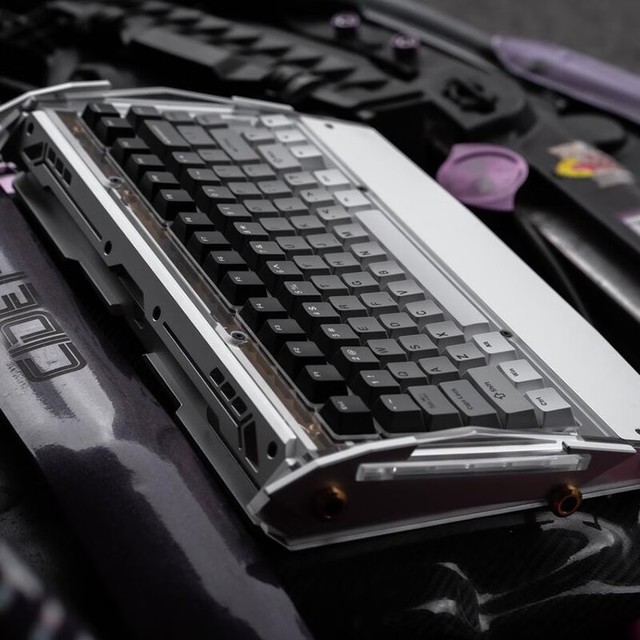 ޡŭƼƻ羺Ϸеװ1332Ԫ