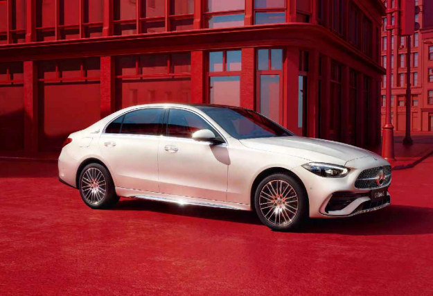 奔驰新款c级配置调整 售价33.48万起