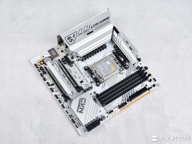  Seven Rainbow B650M GAMING FROZEN motherboard evaluation, various ways to play