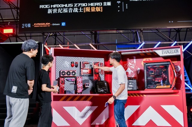 《竞化纪元，梦幻联动！ROG×EVA新品发布会登陆BW 2023》