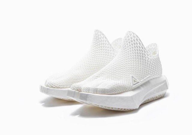 匹克3D打印鞋“源型”獲得德國紅點產品獎最高獎項