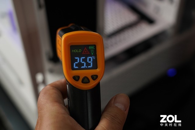 【有料评测】Tt飓风S360水冷散热器，轻松压制4GHz 