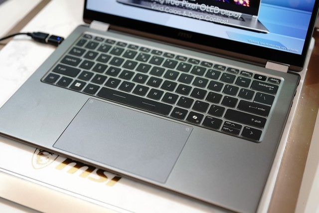 CES 2026΢��չ̨��Ʒ����������Я�������ͷ�˫��ͻ��