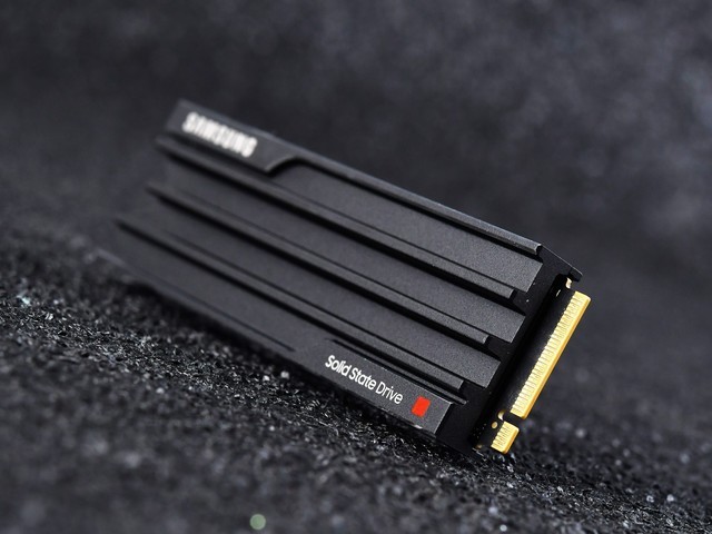 PCIe5.0���ܱ�� ����9100 PRO��̬Ӳ������
