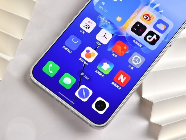 魅族22图赏:1.2mm四等边直屏,一眼心动的白月光