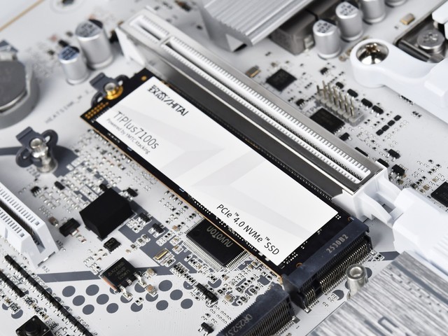 DRAMLess֮ ̬TiPlus7100s̬Ӳ