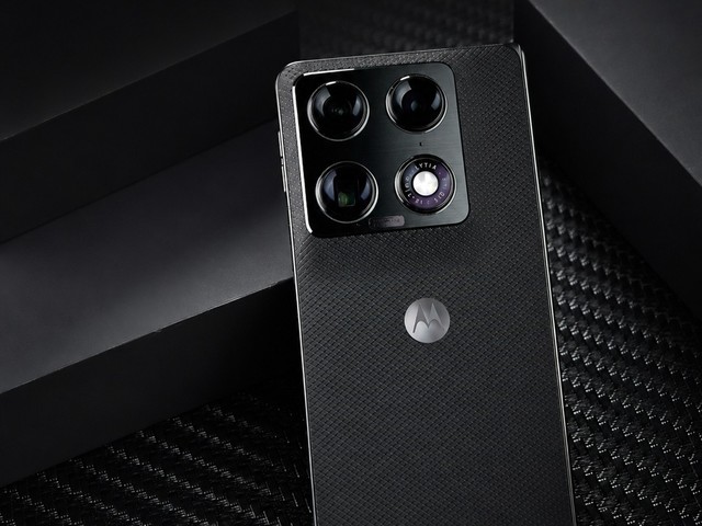 联想moto razr fold评测:天禧AI加持,商务折叠新解法