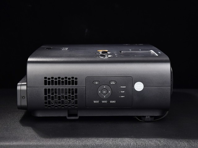 延续W系列电影行业标准 明基W4100i大图赏析