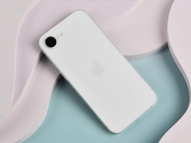 旧瓶装新酒,好喝不好喝?iPhone 17e全面评测