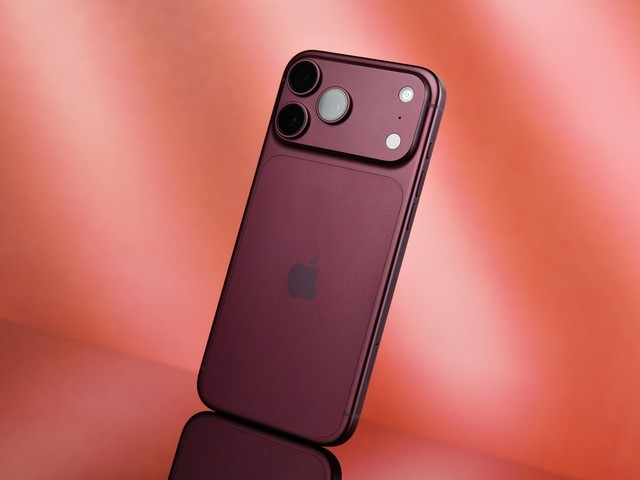 iPhone 18 Pro Max上手体验:配置更强,更有分量
