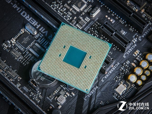 AMD Ryzen 5 2600ͼ