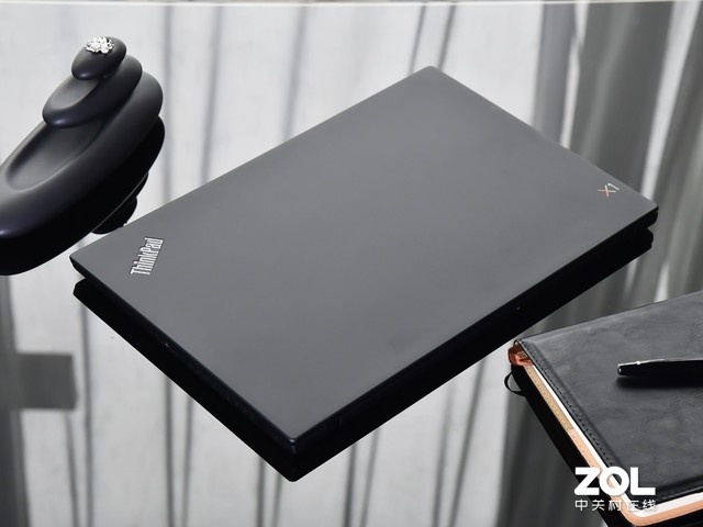 ȫʱ콢 ThinkPad X1 Carbon 2019ͼ