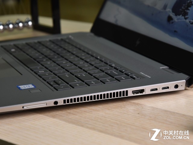 ڽӿϣZBook Studio G5䱸1/˷Ͻӿڡ1HDMI2.0ӿڡ2׵3ӿڡ2USB3.0ӿڣ1ڳ磩1ȫס⣬Zbook Studio G5һUHS-II SDչۣƹչ洢ļ