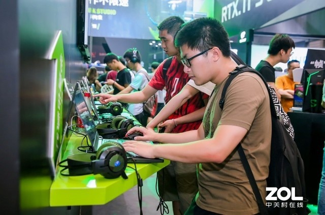 ChinaJoy2019 ˫չ̨ЩܴС